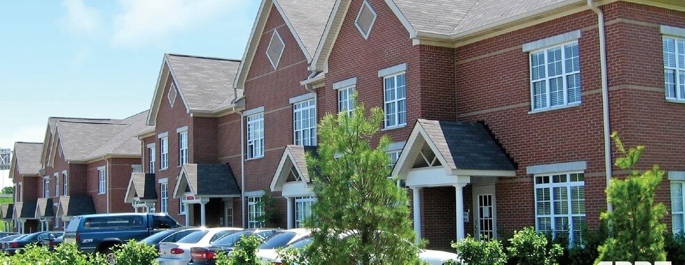 Primary Photo Of 601 N Shore Dr, Jeffersonville Medical For Sale