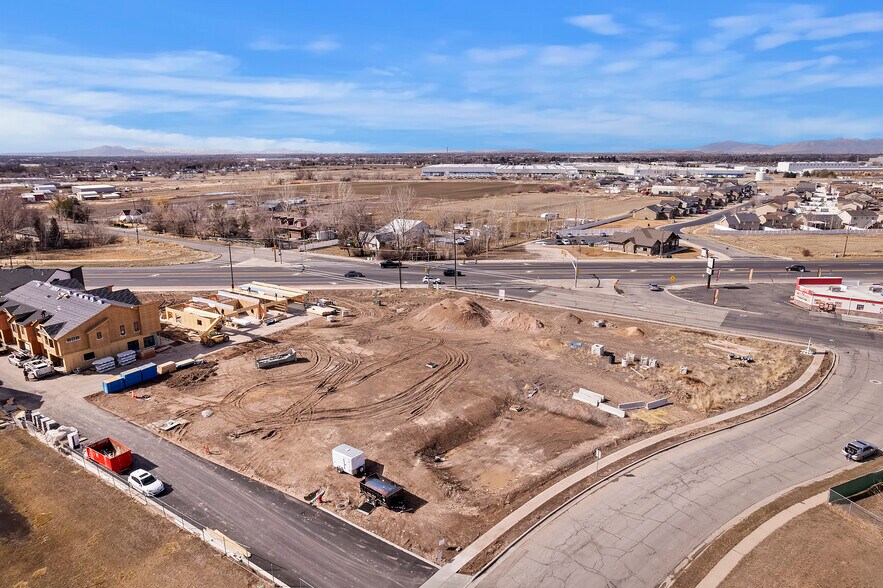 More Photos Of 2135 700 w, Harrisville General Retail For Lease