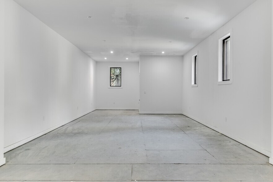More Photos Of 534 Court St, Brooklyn General Retail For Lease