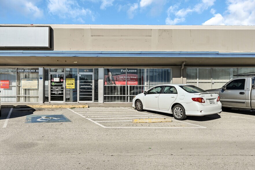 More Photos Of 7101 Lawndale St, Houston Unknown For Sale