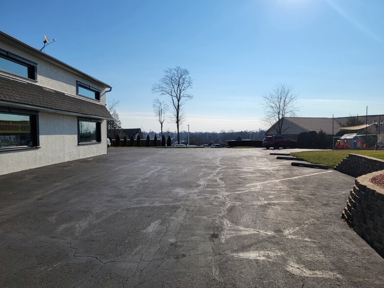 More Photos Of 909 Bustleton Pike, Feasterville Trevose Office For Lease