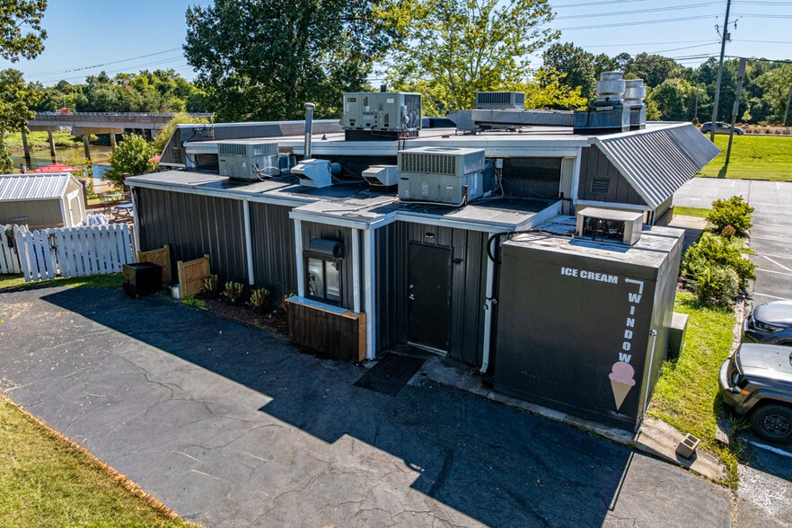 More Photos Of 100 S Main St, Lillington Restaurant For Sale