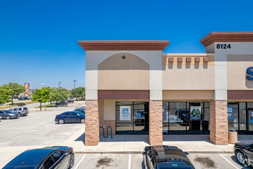 More Photos Of 8238-8356 Agora Pky, Schertz Unknown For Lease