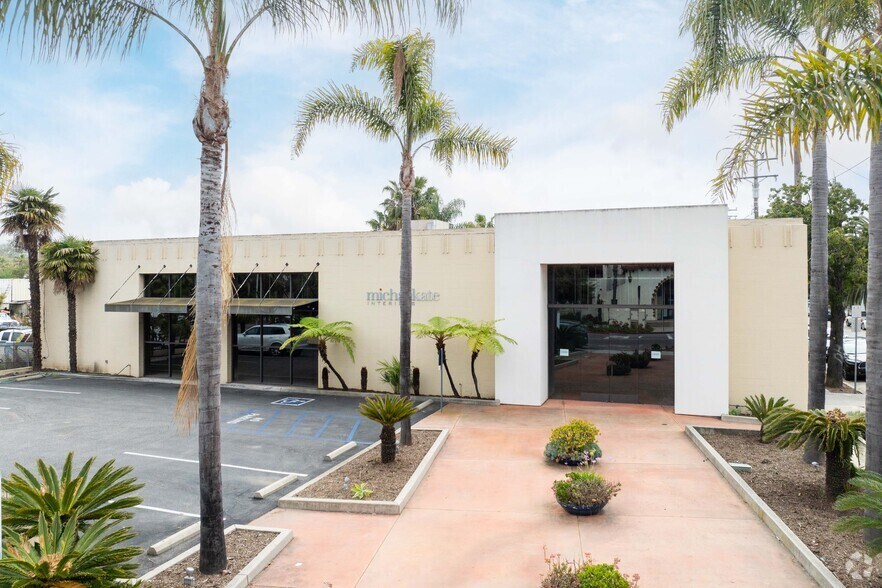 More Photos Of 132 Santa Barbara, Santa Barbara Warehouse For Sale