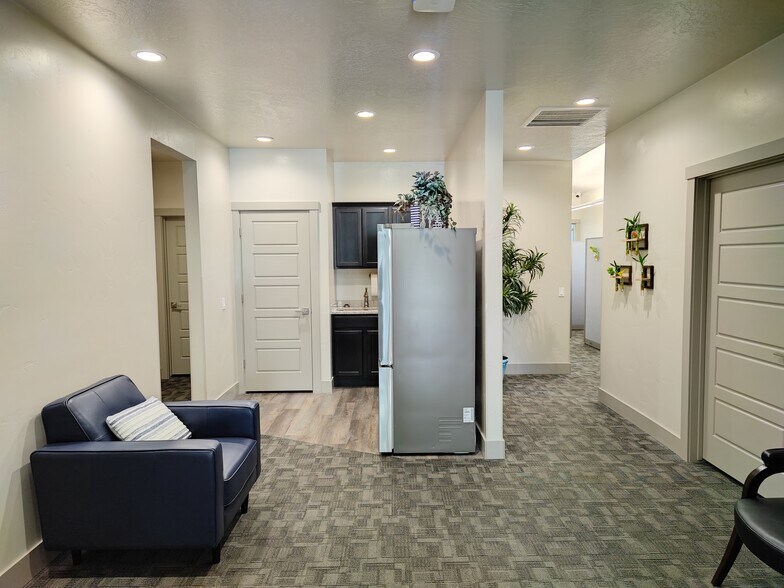 More Photos Of 1943 E Overland Rd, Meridian Coworking Space
