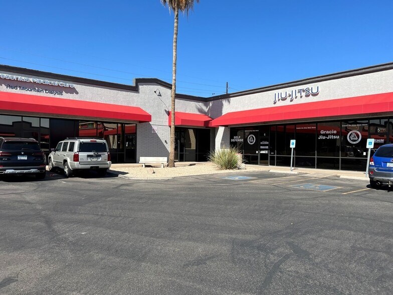 More Photos Of 1211 N Country Club Dr, Mesa General Retail For Lease