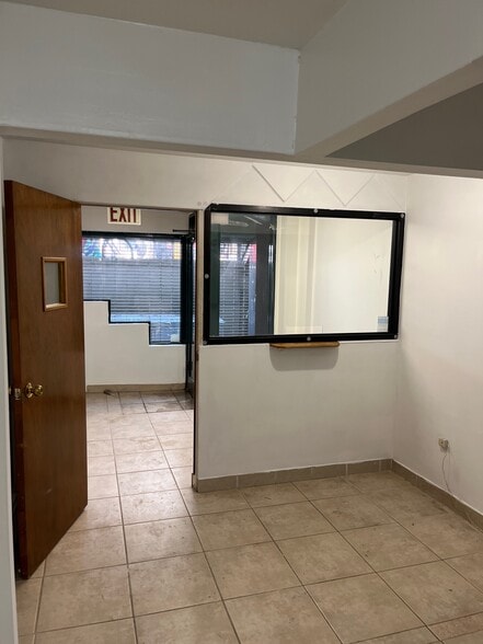 More Photos Of 167 Rivington St, New York Apartments For Lease