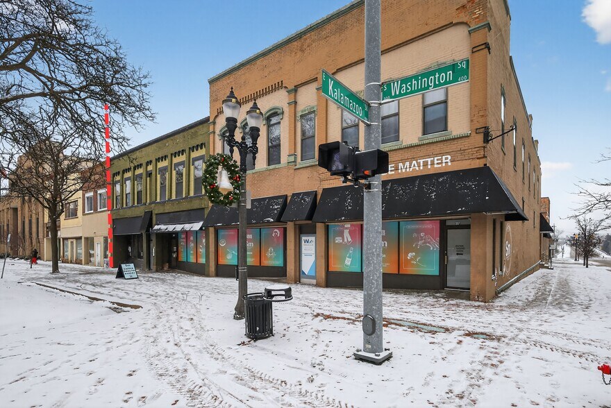 More Photos Of 329-337 S Washington Sq, Lansing Apartments For Sale