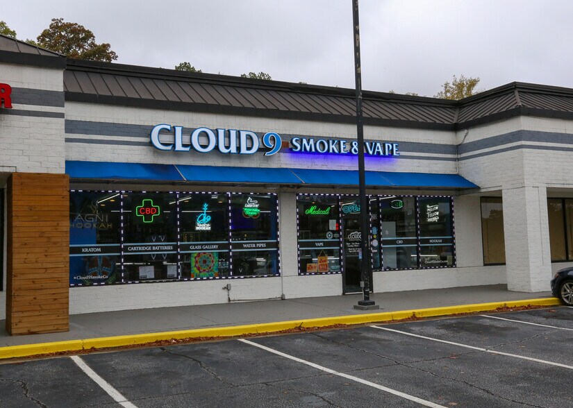 More Photos Of 8610 Roswell Rd, Atlanta Unknown For Lease