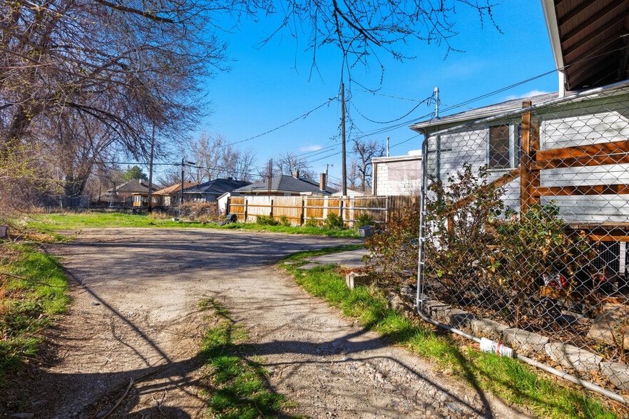 More Photos Of 869 W Center St, Provo Flex For Sale