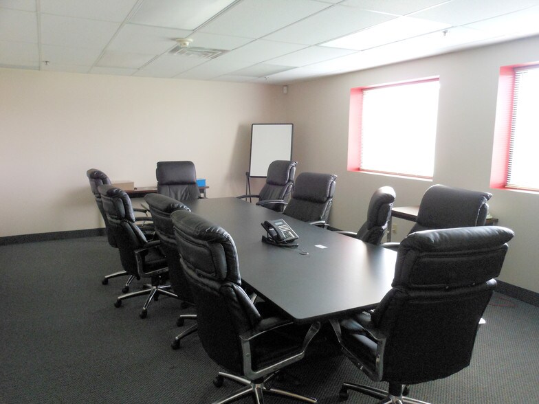 More Photos Of 5829 County Rd 41, Farmington Manufacturing For Lease