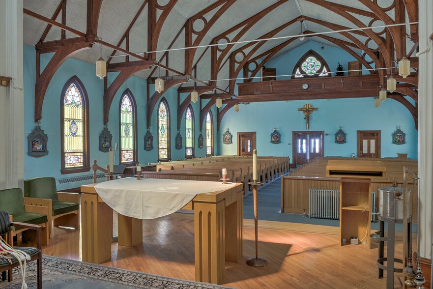 More Photos Of 33 School St, Troy Religious Facility For Sale