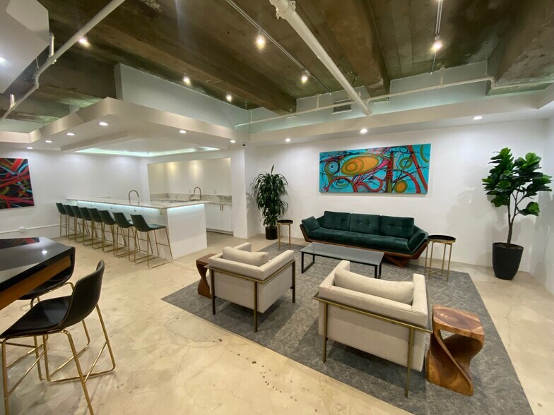 More Photos Of 742-748 S Hill St, Los Angeles Loft Creative Space For Lease