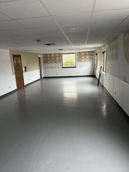 More Photos Of 60 Edmund St, East Providence Loft Creative Space For Lease