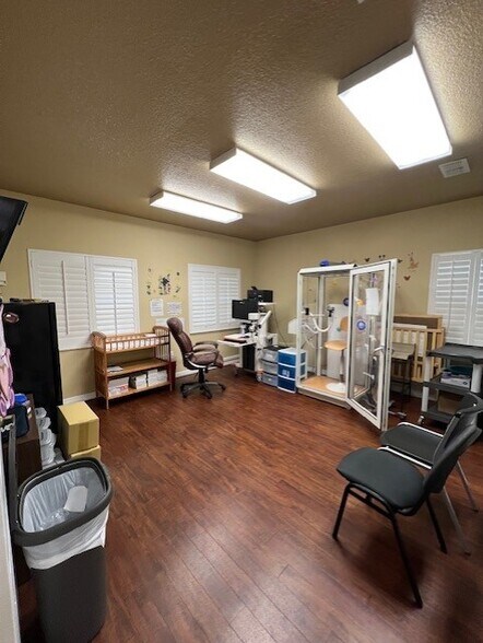 More Photos Of 16606 N Dale Mabry Hwy, Tampa Medical For Sale