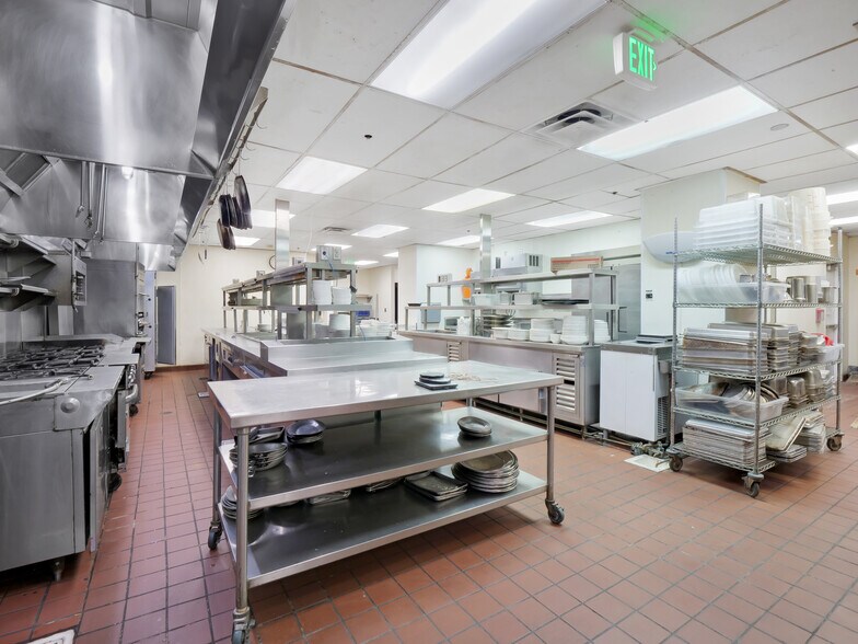 More Photos Of 1100 S Flower St, Los Angeles Office For Lease