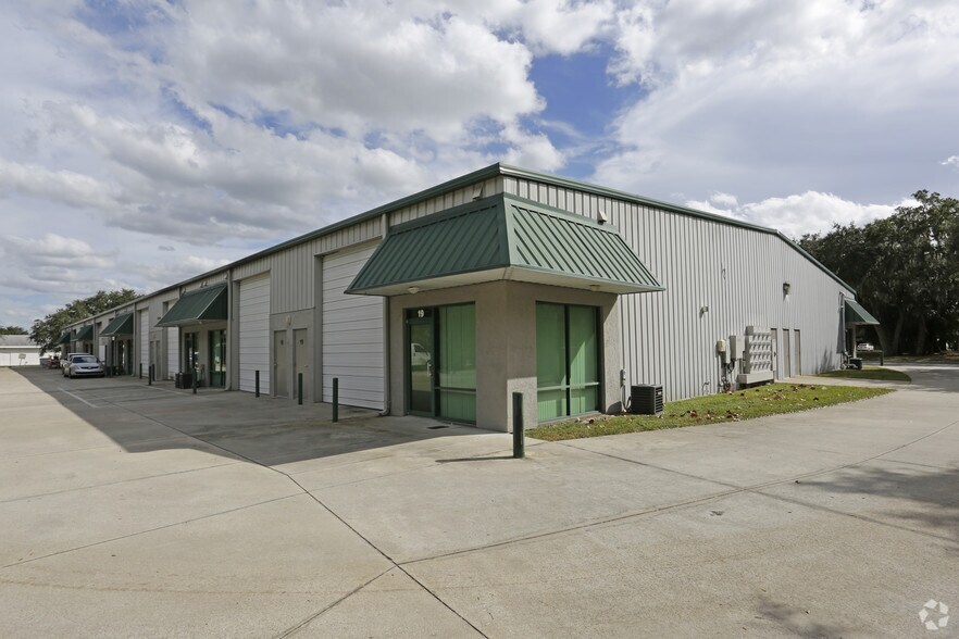 More Photos Of 6300 Tower Ln, Sarasota Warehouse For Lease