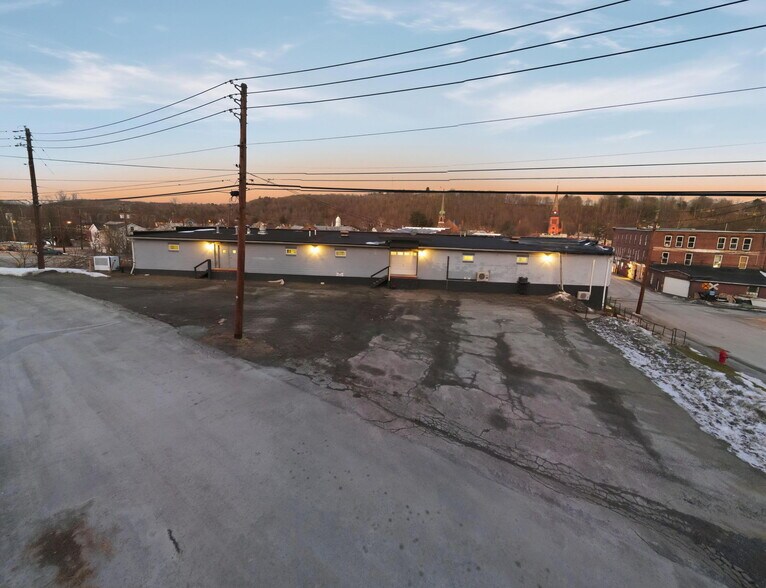 More Photos Of 2 Chapel St, Honesdale Flex For Lease