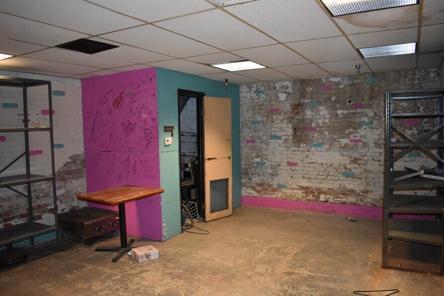 More Photos Of 73 Court St, Binghamton Apartments For Lease