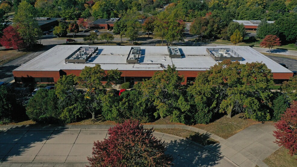 More Photos Of 2004 Fox Dr, Champaign Medical For Sale