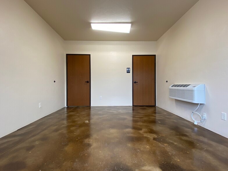 More Photos Of 9641 N Council Rd, Oklahoma City Service For Sale