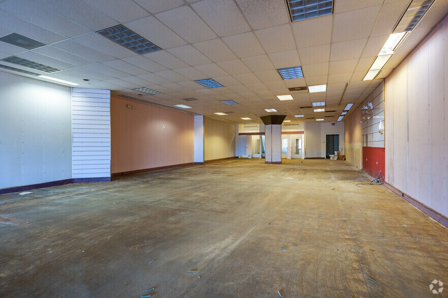 More Photos Of 2935-3069 159th St, Markham Unknown For Lease