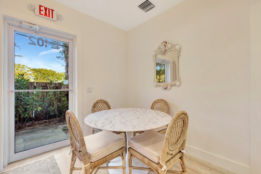 More Photos Of 725 N A1A, Jupiter Medical For Sale