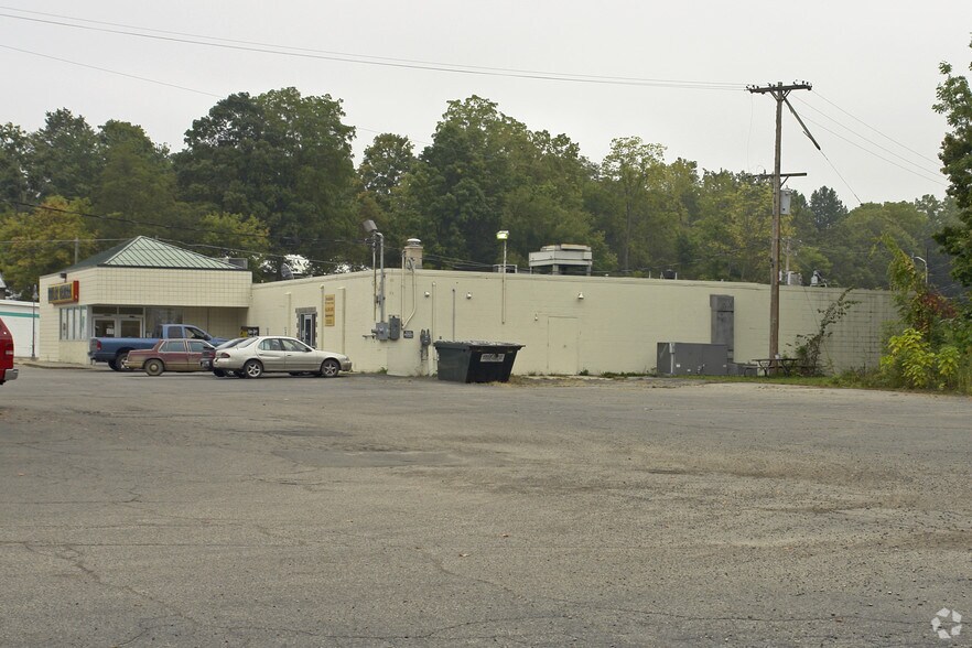More Photos Of 15 S Bridge St, Saranac Storefront Retail Office For Lease