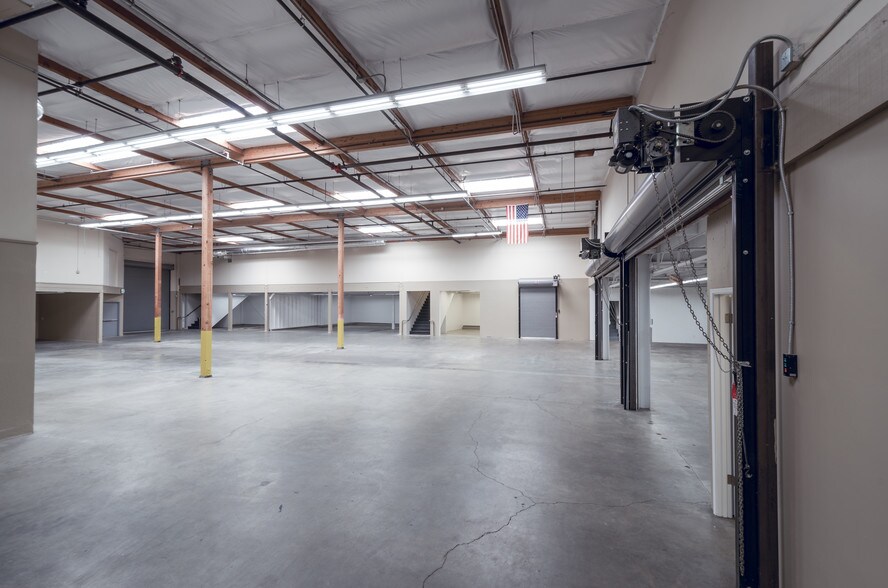 More Photos Of 901 Shasta St, Redwood City Warehouse For Lease