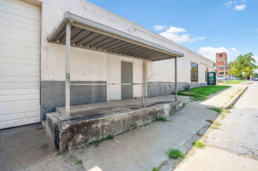 More Photos Of 8 NW 8th St, Oklahoma City Light Manufacturing For Lease