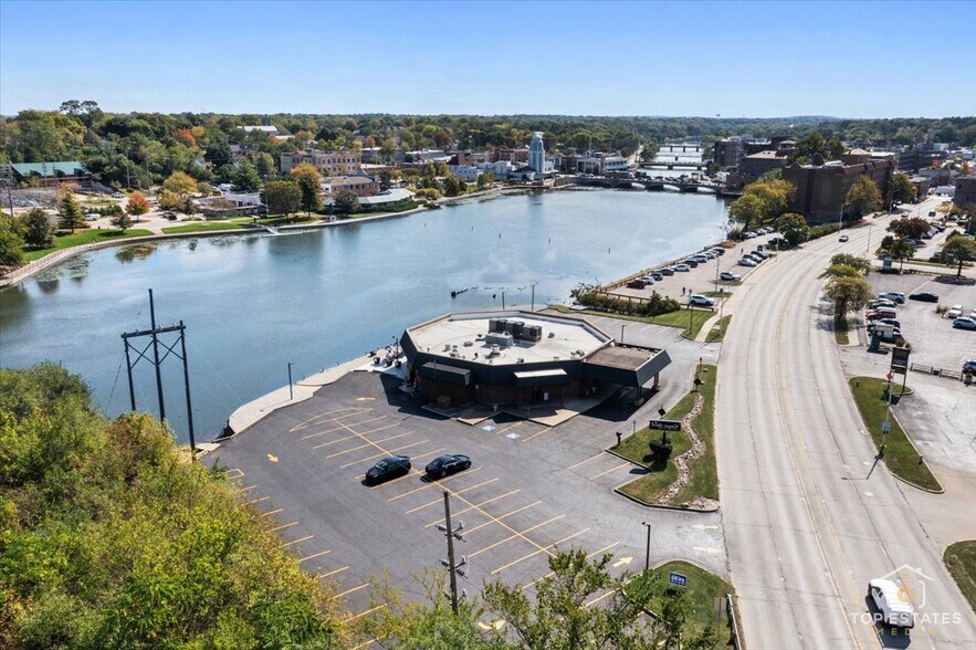 More Photos Of 320 N 2nd St, St Charles Restaurant For Sale