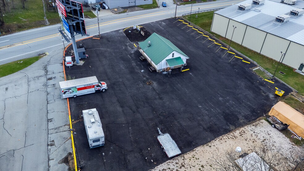 More Photos Of 702 Industrial Blvd, Latrobe Freestanding For Sale