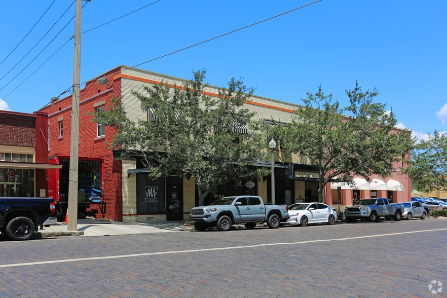 More Photos Of 104-110 S Park Ave, Sanford Storefront Retail Office For Sale
