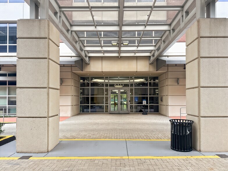 More Photos Of 8333 NW 53rd St, Doral Coworking Space