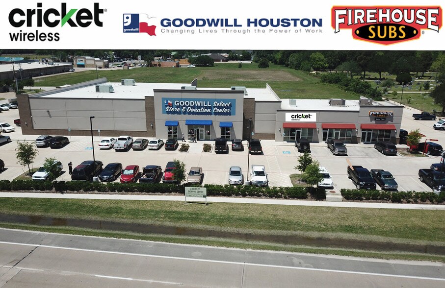 More Photos Of 253 Bypass 35 N, Alvin Unknown For Lease
