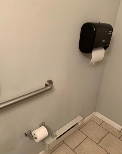 More Photos Of 2712 Sparrows Point Rd, Baltimore Light Manufacturing For Sale