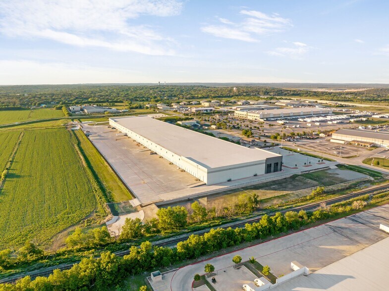 More Photos Of 9870 Doerr Ln, Schertz Manufacturing For Lease