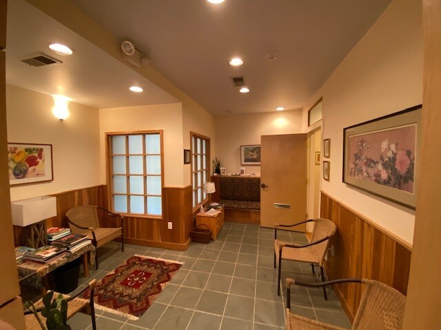 More Photos Of 166 Bunn Dr, Princeton Medical For Lease