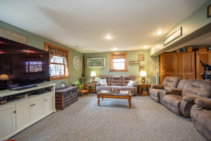 More Photos Of 17848 Garrett Hwy, Oakland Apartments For Sale
