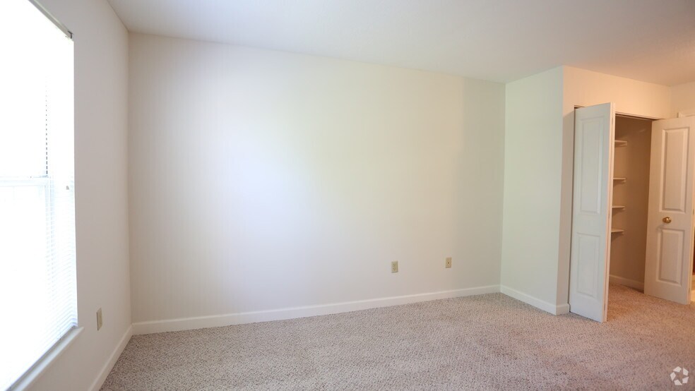More Photos Of 210 Retreat Ln, Westerville Apartments For Sale