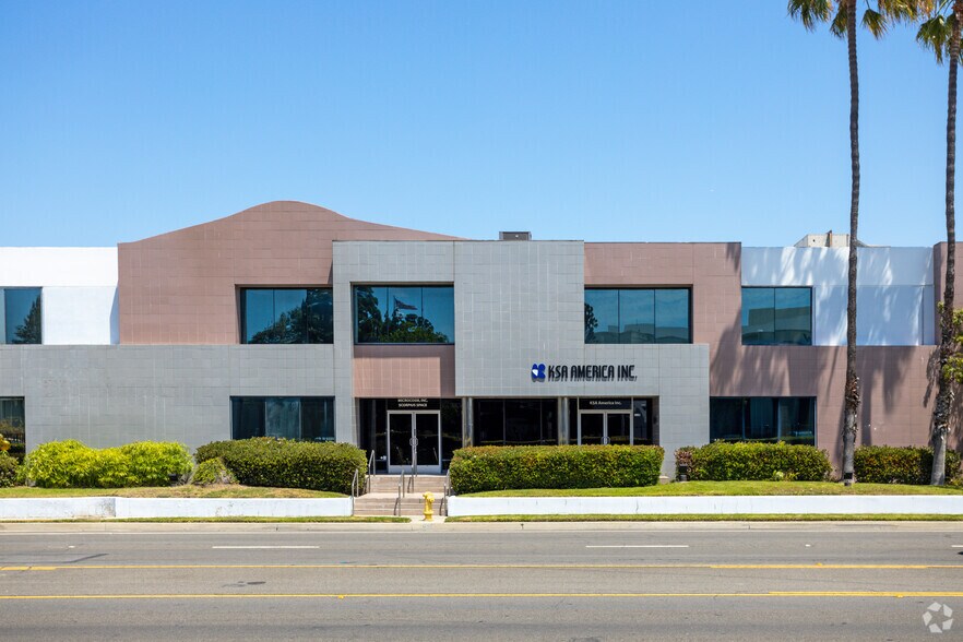 More Photos Of 3111 Lomita Blvd, Torrance Warehouse For Lease