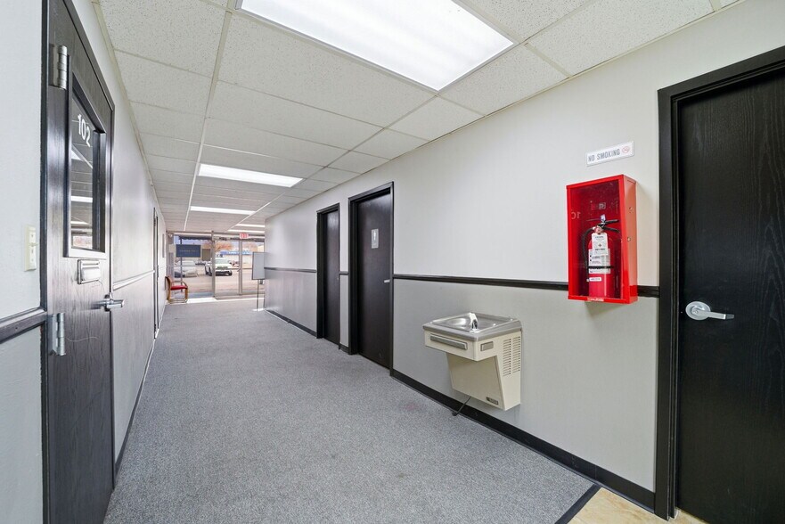 More Photos Of 225 S Academy Blvd, Colorado Springs Office For Sale