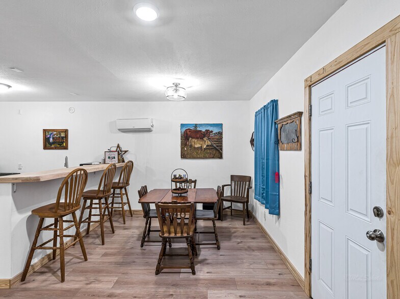 More Photos Of 11201 County Road 203, Plantersville Specialty For Sale