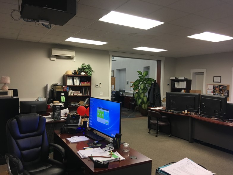 More Photos Of 747 S 13th St, Boise Showroom For Lease