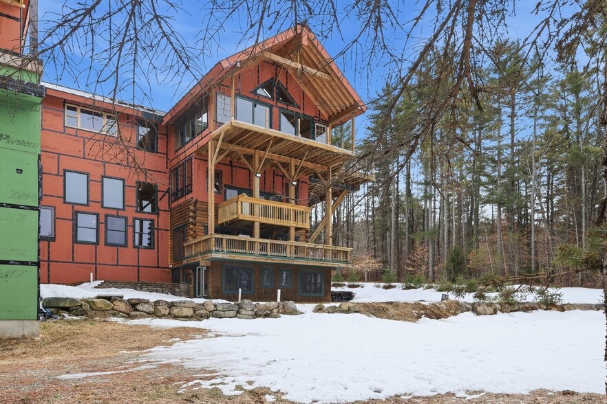 More Photos Of 1420 N High St, Bridgton Apartments For Sale