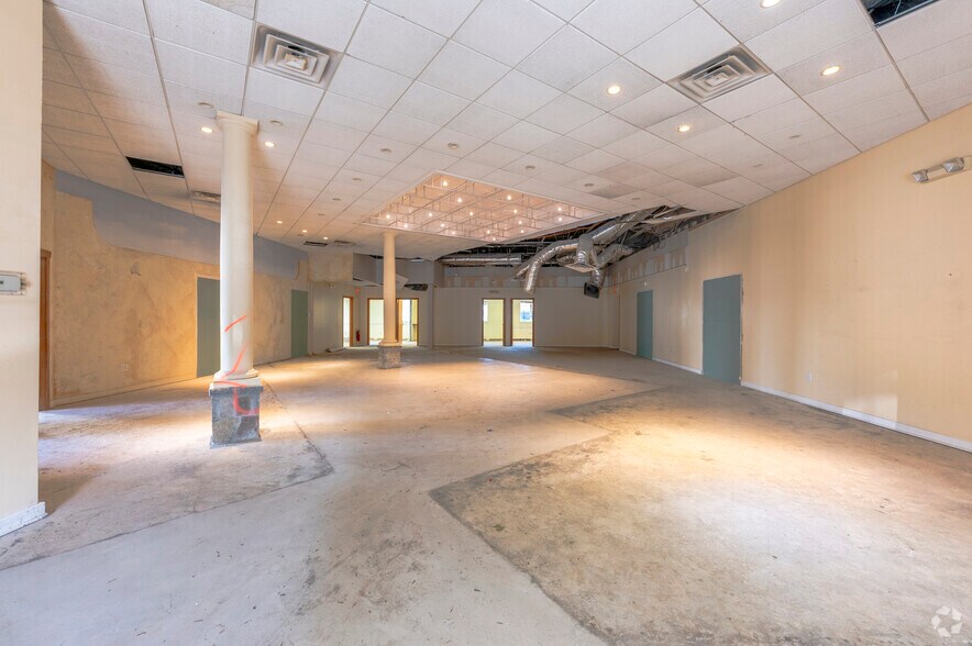 More Photos Of 225 Main St, Norwalk Manufacturing For Sale
