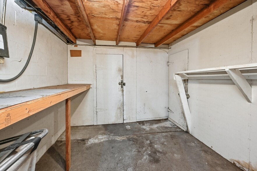 More Photos Of 3794 CA-20, Nice General Retail For Sale