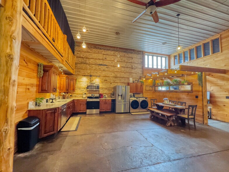 More Photos Of 201 State St, Luther Specialty For Sale