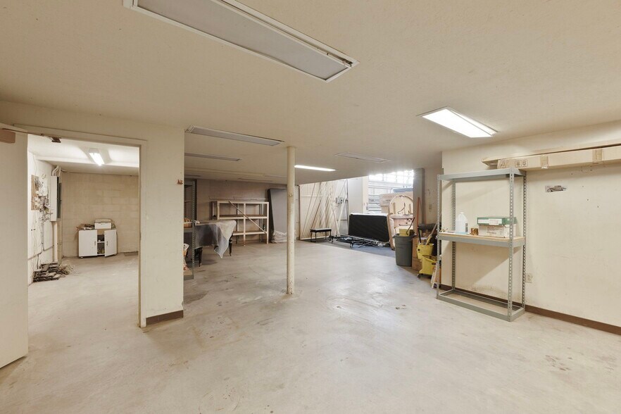 More Photos Of 221 Broadway Blvd SE, Albuquerque Freestanding For Sale
