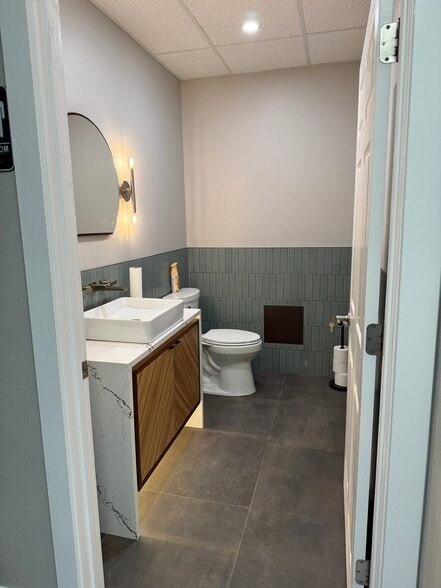 More Photos Of 415 Juanita St, Colorado Springs Warehouse For Lease